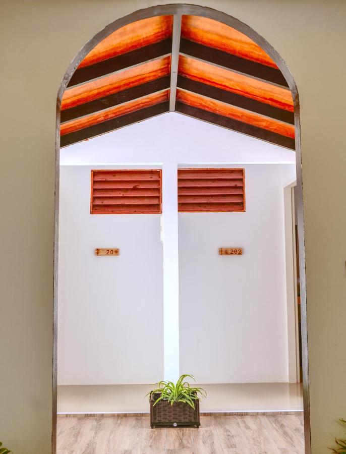 Island Ambience Hotel Maafushi Ngoại thất bức ảnh