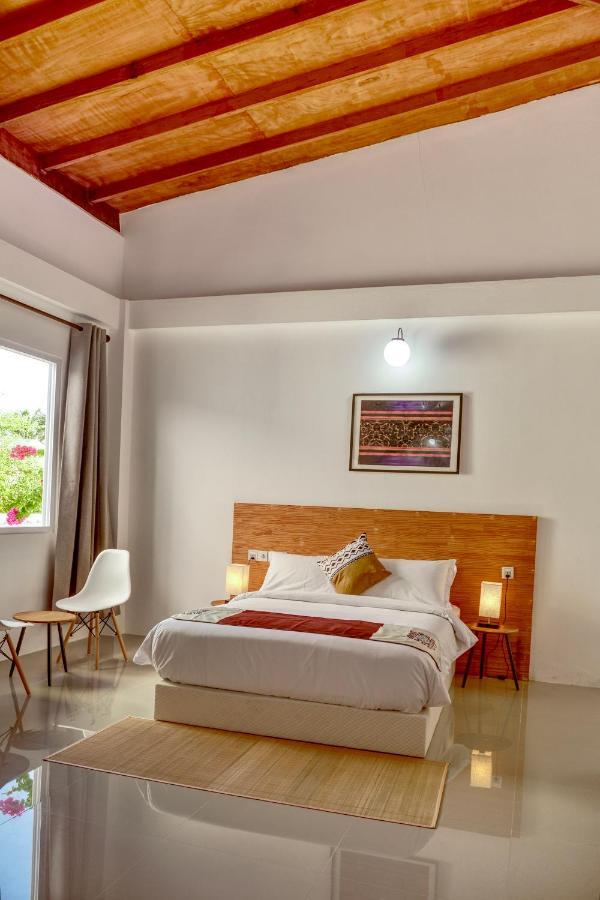 Island Ambience Hotel Maafushi Ngoại thất bức ảnh